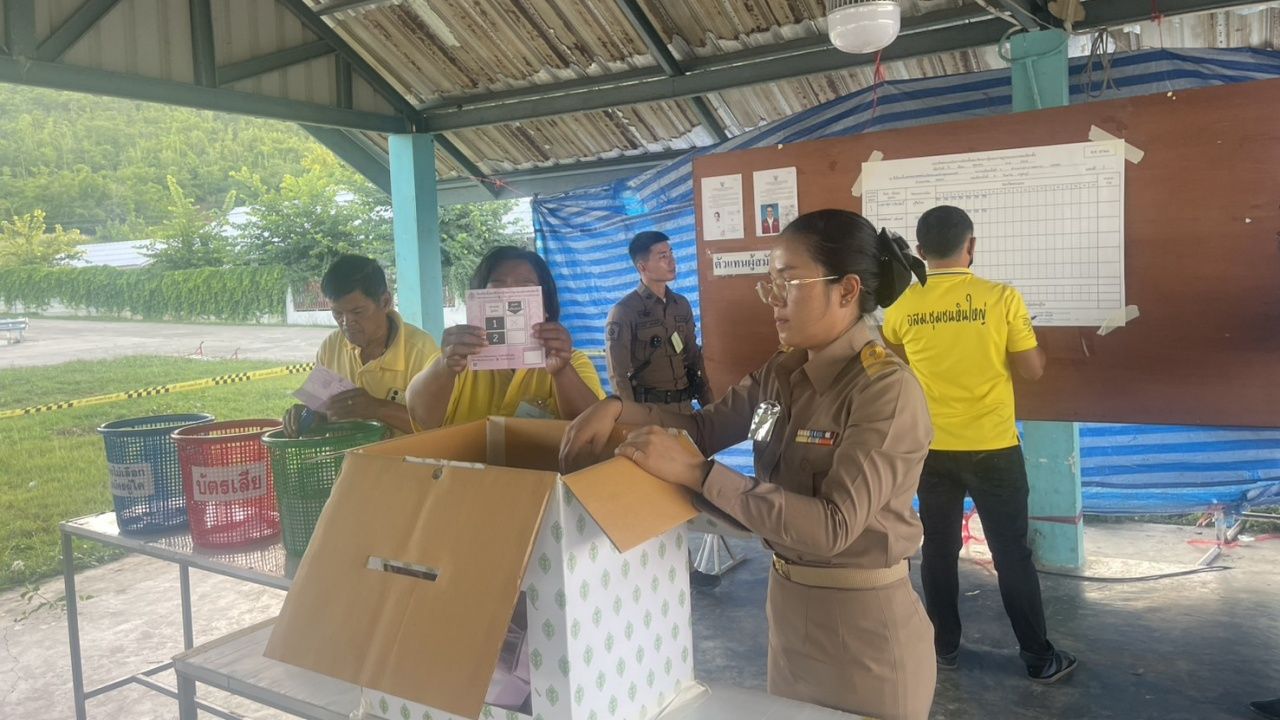 เลือกตั้งซ่อม สส.กาญจนบุรี หลังนับคะแนน 1 ชั่วโมง 'วิสุดา' นำเกือบทุกกระดาน