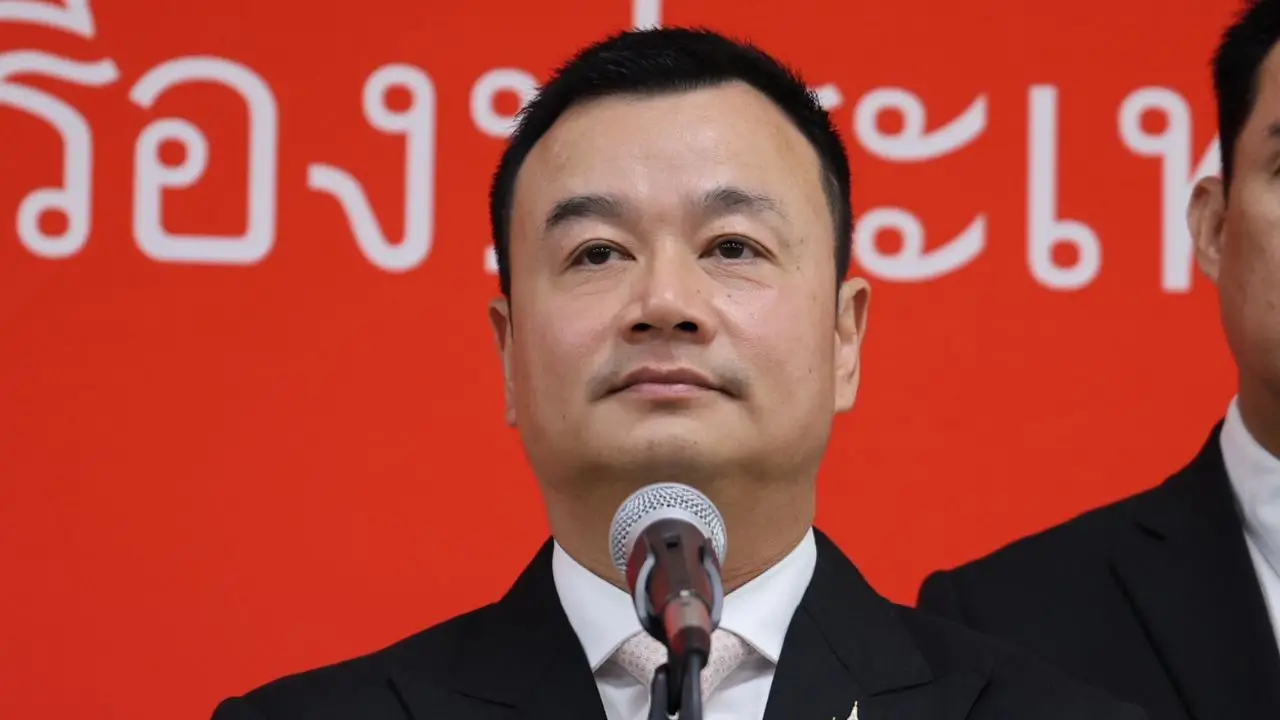'สรวงศ์' ยัน 'แพทองธาร' ยังเป็นเสาหลักเพื่อไทยสู้ศึกเลือกตั้ง เชื่อ สส. ใจไม่แกว่ง