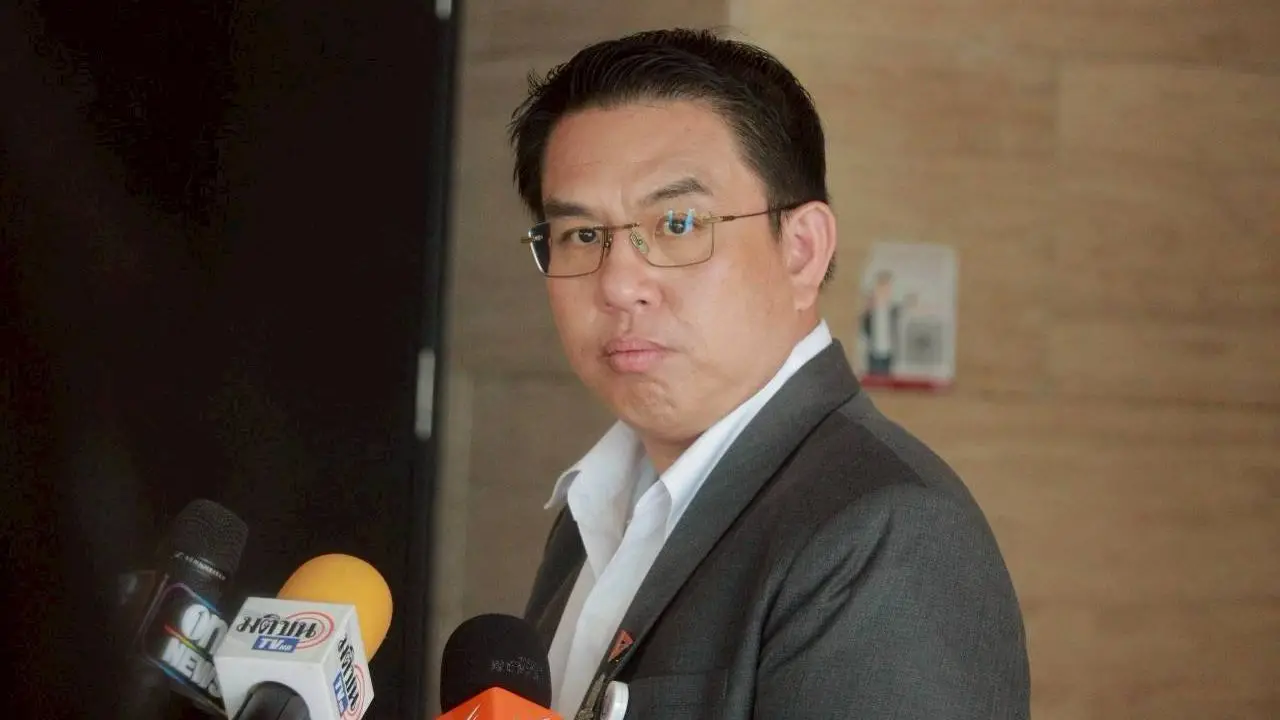 'วิโรจน์' จี้ 'อนุทิน' ร่วมมือองค์กรต่างประเทศทลายแก๊งคอลเซ็นเตอร์ในกัมพูชา จัดการเงินสกปรก