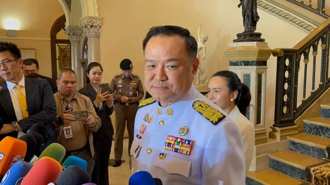 'อนุทิน' บ่นเสียดาย 'วรภัค' ลาออก มองถือเป็นภาพลักษณ์ที่ดี รัฐมนตรีมีสปิริตคิดถึงองค์รวม