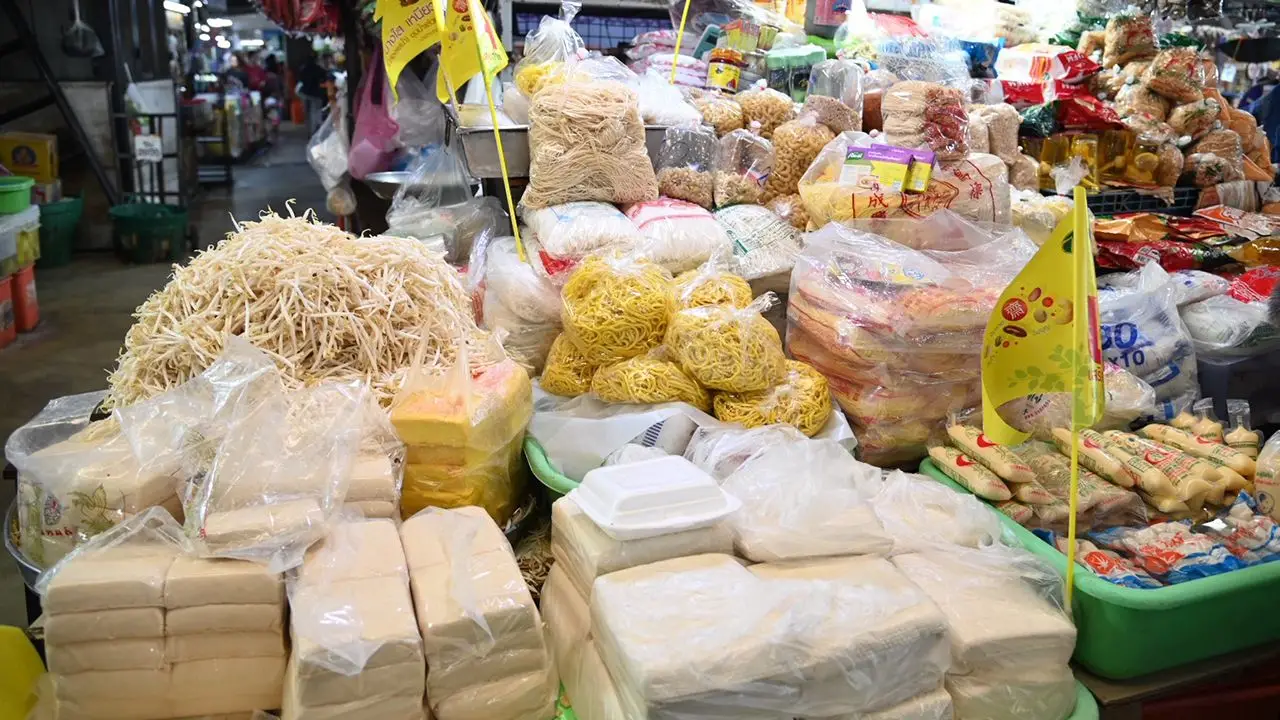 กินเจ 2568 ตรวจราคาสินค้าตลาดยิ่งเจริญ ส่วนใหญ่ลดลงจากปีก่อน เว้นผักบางชนิด