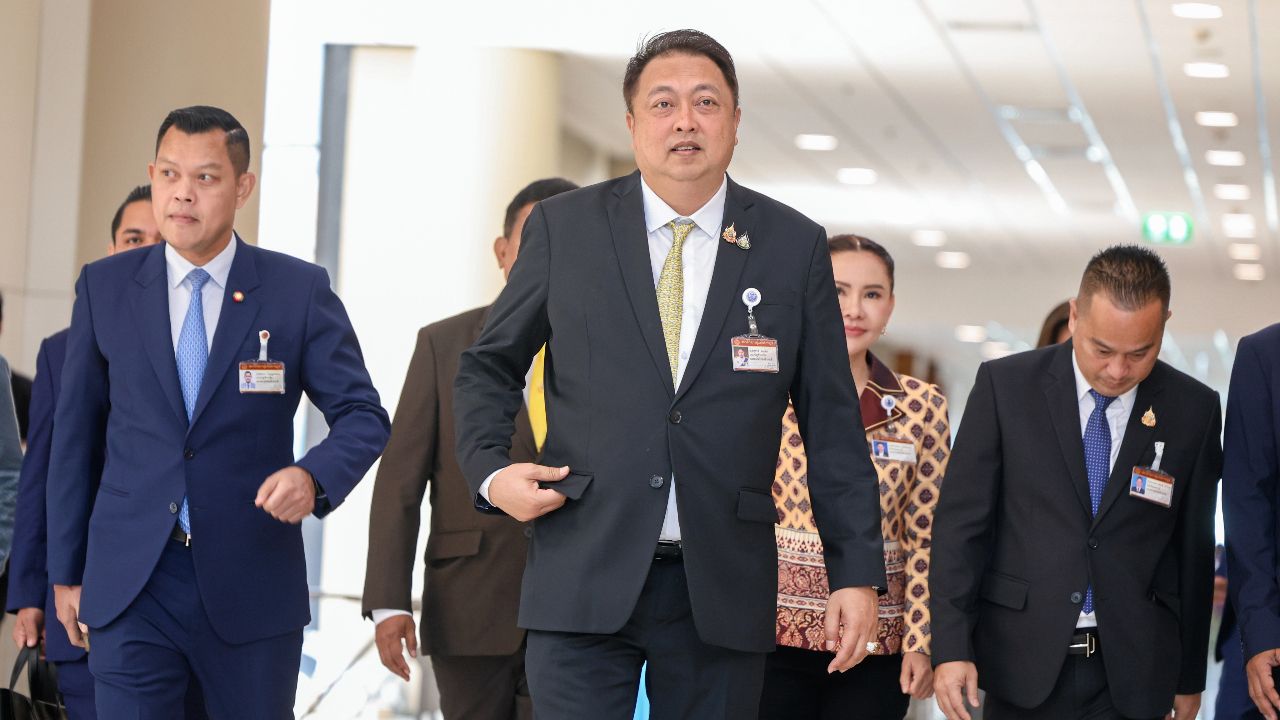 'สุชาติ-ธนกร' นำ 'ฐาปกรณ์-ฤทธิรงค์' สมัครเข้าบ้านพรรคภูมิใจไทยพรุ่งนี้
