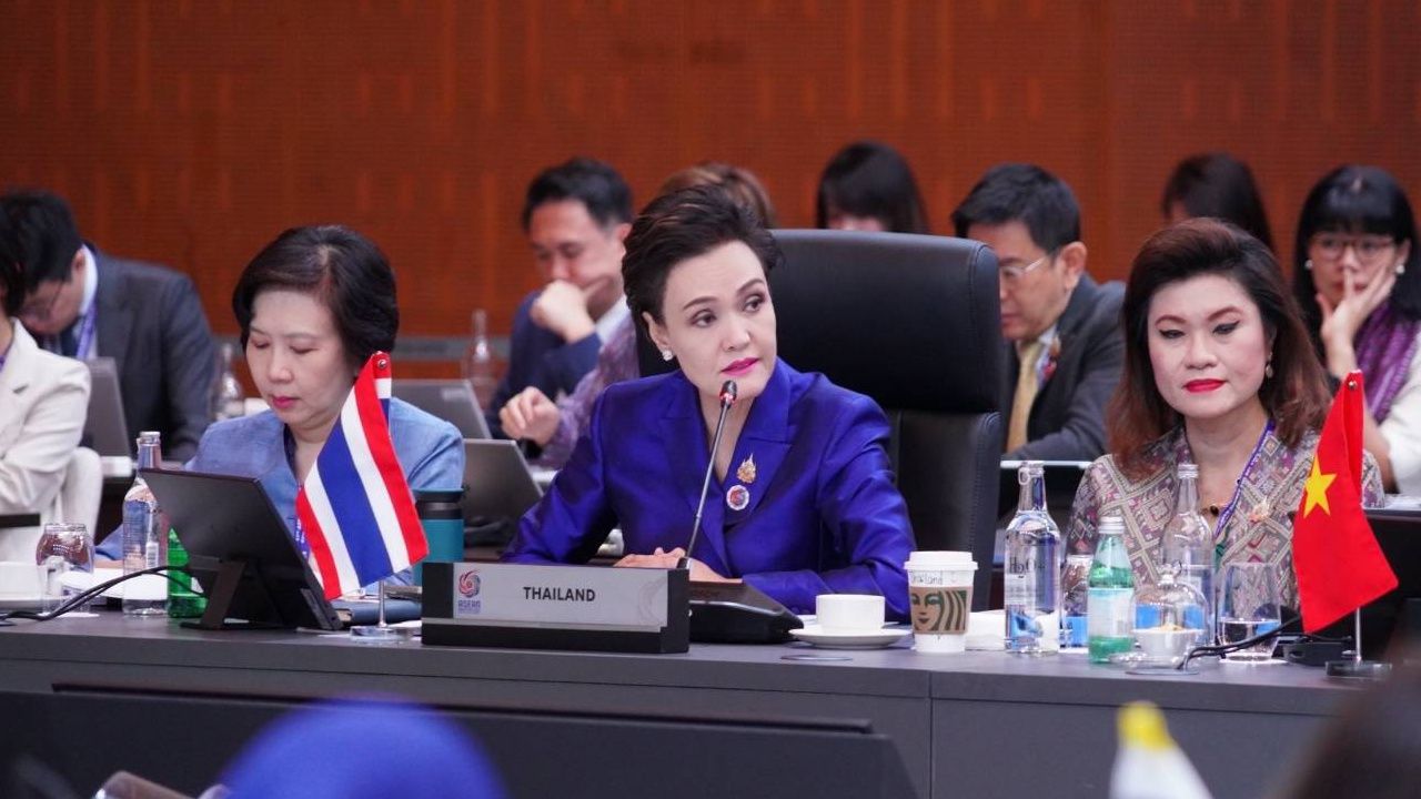 'ศุภจี' นำทีมร่วมประชุมอาเซียน ชูประเด็นรับมือความเสี่ยงภูมิเศรษฐศาสตร์