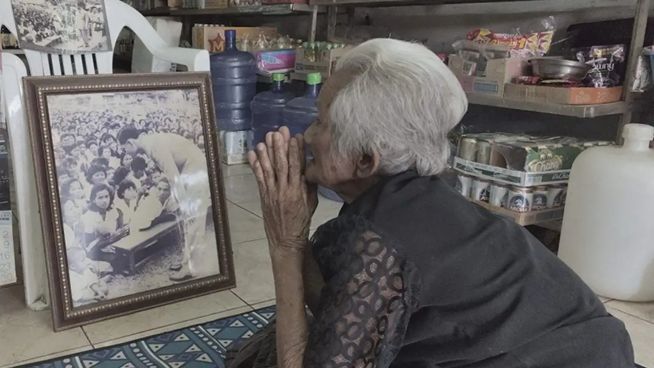 ยายวัย 92 เล่าทั้งน้ำตา เผยภาพ 70 ปีที่แล้ว เคยเฝ้ารับเสด็จ 'สมเด็จพระพันปีหลวง'