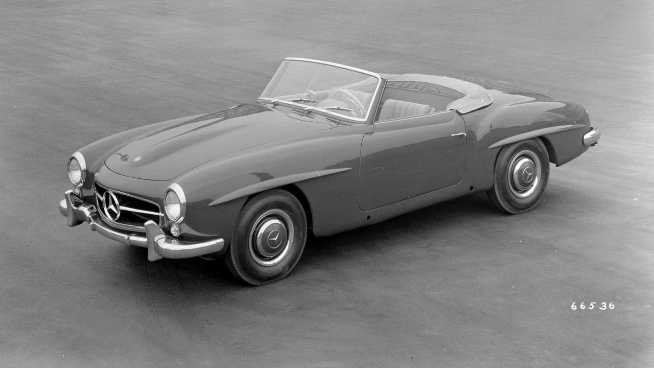 รถยนต์พระที่นั่งในอดีต MERCEDES BENZ 190SL