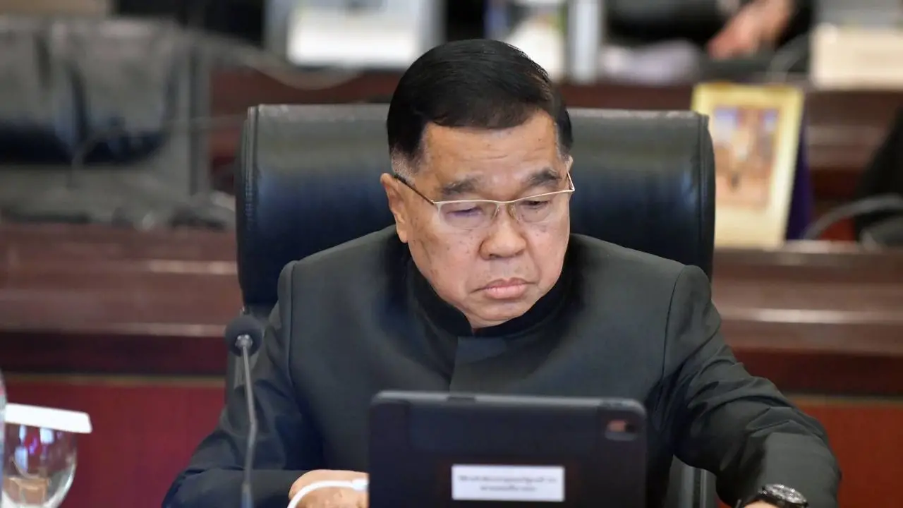 'บิ๊กเล็ก' ชิ่งตอบดราม่า 'อนุทิน' พูดไทยรุกล้ำกัมพูชา บอก รอถามนายกฯ