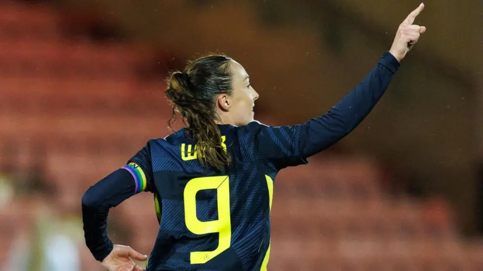 Scots 'deserved more' as Weir achieves 'dream'