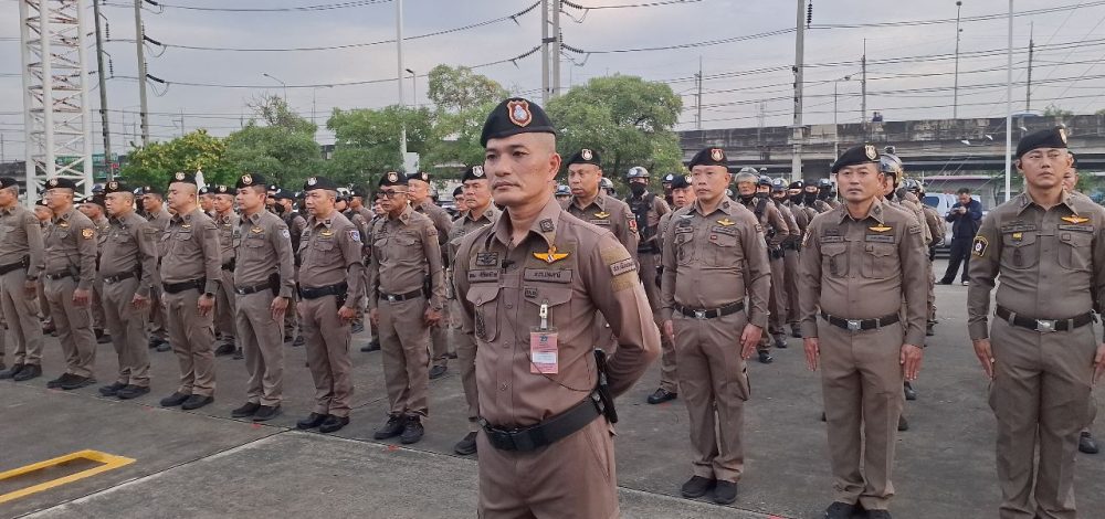 ตำรวจ-ฝ่ายปกครองปทุมธานี ปล่อยแถวกวาดล้างอาชญากรรม 'ฮาโลวีน–ลอยกระทง'