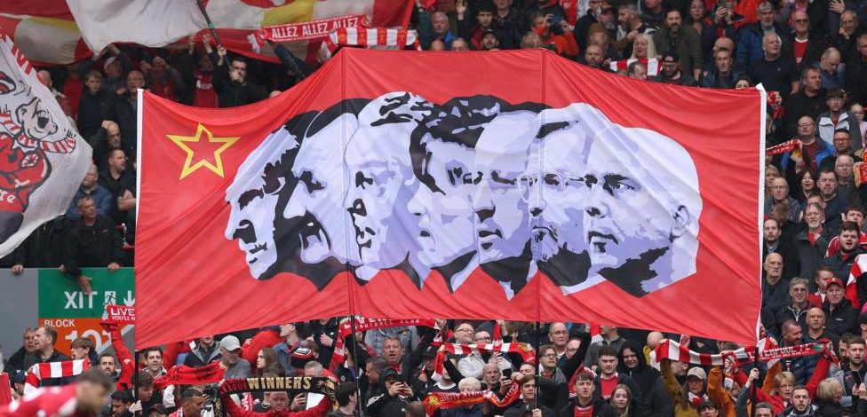 Do Liverpool fans think Slot is under pressure?