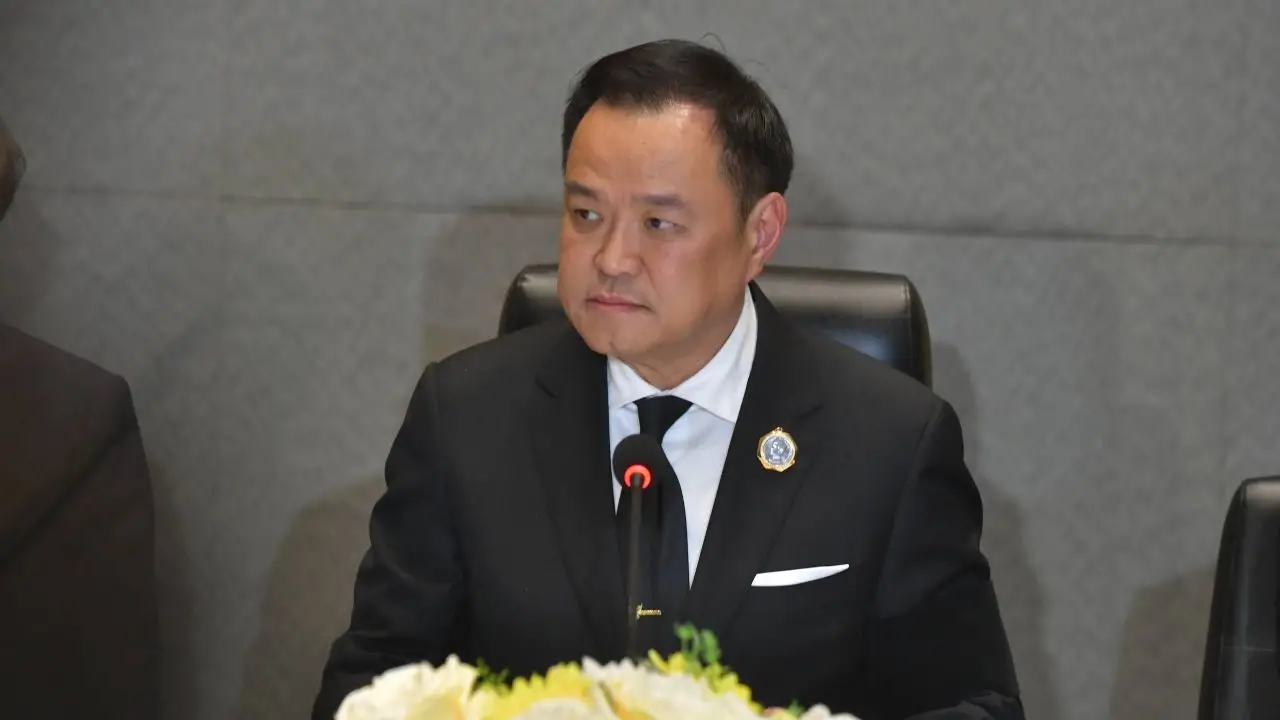 'อนุทิน' ขอโทษ สื่อสารบอกไทยรุกล้ำกัมพูชา-ไม่เคยได้ยินกองทัพขอบริจาคยุทธภัณฑ์