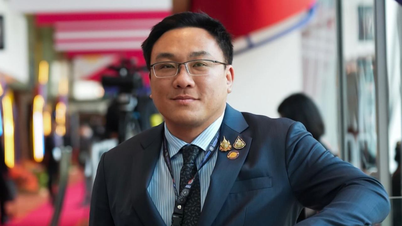 'จุลพันธ์' รับ 'อัศวเหม' ซบเพื่อไทย จ่อเปิดตัว 7 พ.ย. แง้ม 'บิ๊กเนม' มาแน่