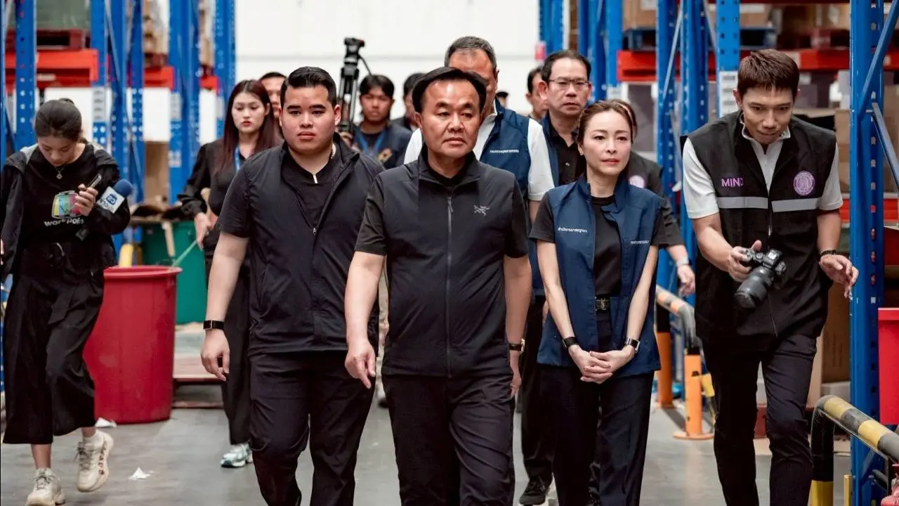 'ยศสิงห์' บุกโกดังสินค้า บางเสาธง ยึดเครื่องใช้ไฟฟ้าผิดกฎหมาย กว่า 4 พันชิ้น