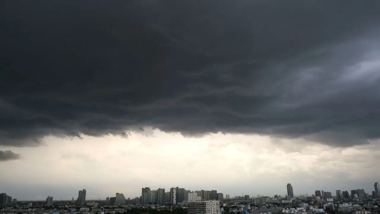 ประกาศฉบับ 2 เตือนพายุ 'คัลแมกี' ไทยฝนตกหนักมาก เช็กจังหวัดที่ได้รับผลกระทบ