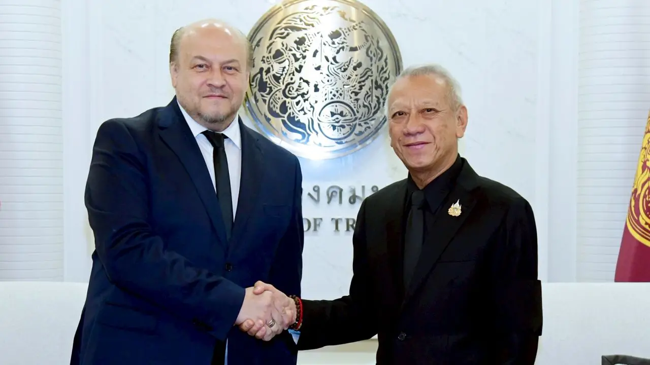 'พิพัฒน์' ลุยฟื้นสัมพันธ์ เตรียมเปิดเส้นทางบินตรง ไทย-รัสเซีย หวังบูมท่องเที่ยว