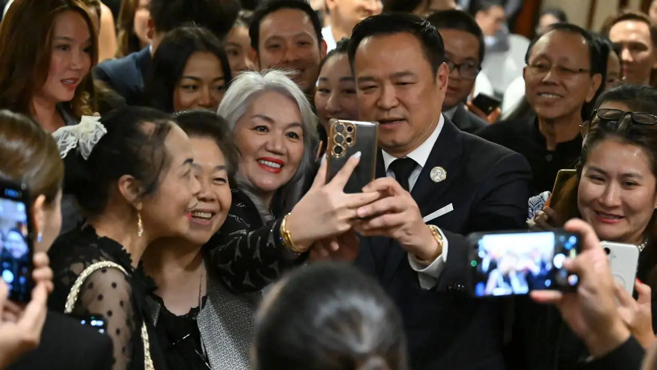 'อนุทิน' พบคนไทยในสิงคโปร์ ยันดูแลสิทธิประโยชน์ของคนไทยในต่างแดน