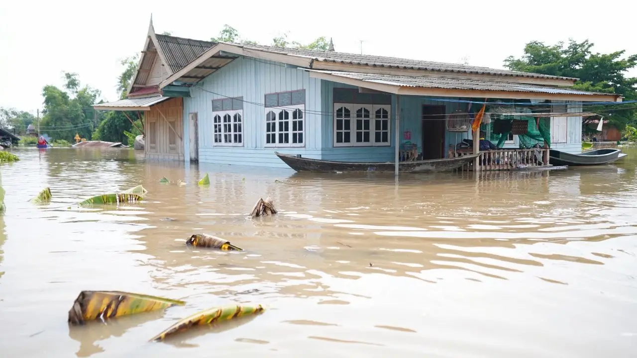 'อนุทิน' สั่ง 2 รองนายกฯ หารือเยียวยาพื้นที่รับน้ำใหม่-เยียวยาสมทบบ้านน้ำท่วมเกิน 30 วัน