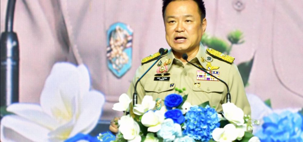 'อนุทิน' เปรียบ อสม.เป็นฝีพายชั้นดี หวังให้เป็น 'สมาร์ท อสม.' ใช้เทคโนโลยีช่วยดูแลประชาชน