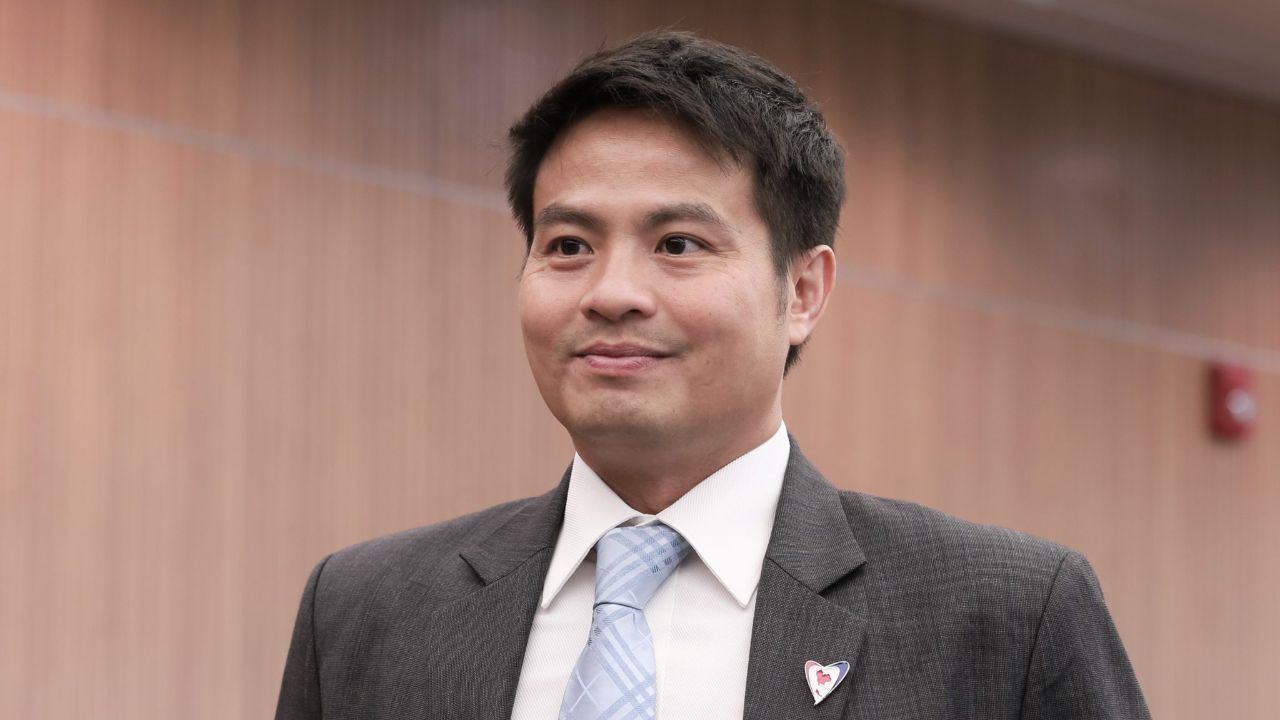 'ภราดร' ไม่ทราบ 'วราวุธ' ซบภูมิใจไทย ชี้อำนาจยุบสภาอยู่กับนายกฯ
