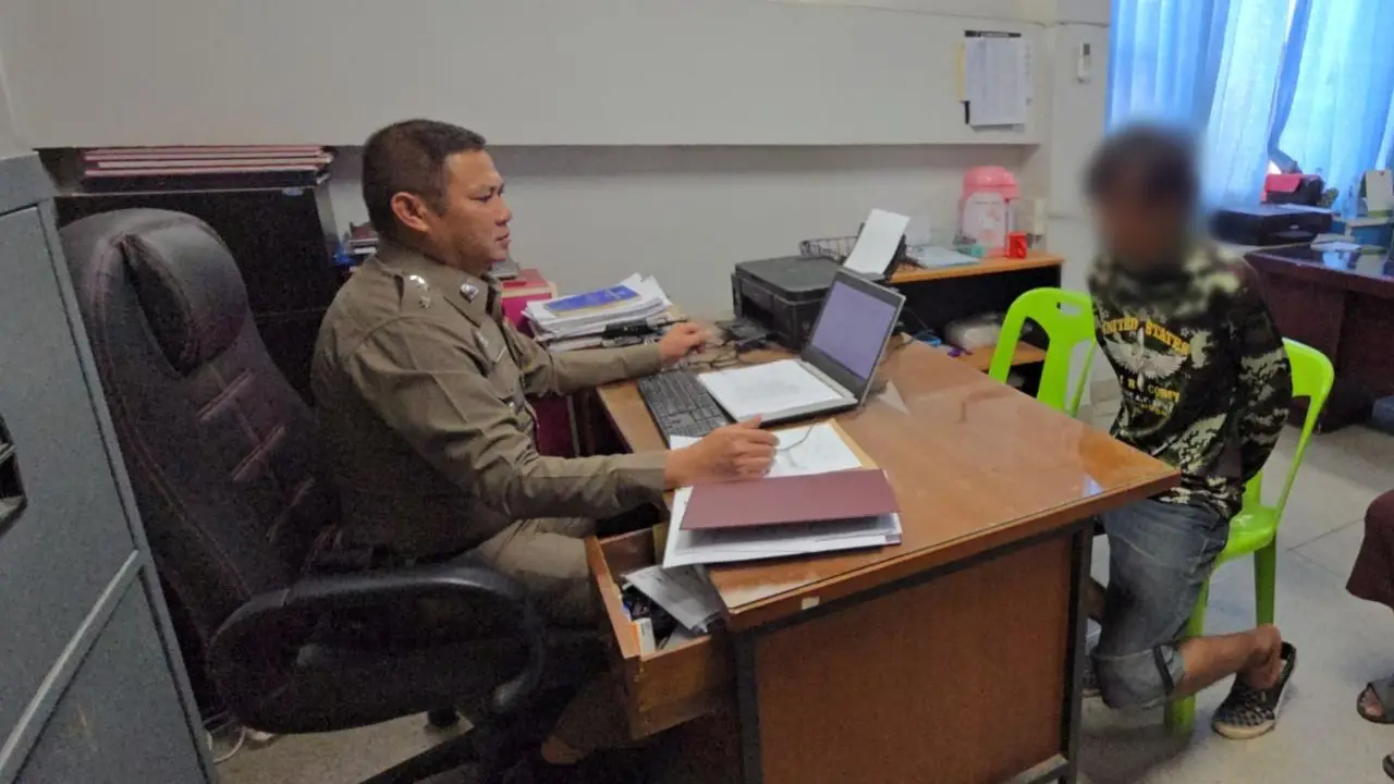หนุ่มวัย 18 อดีตแชมป์วิทยาศาสตร์เหรียญทอง ซิ่งกระบะหนีตร. ชนแม่ลูกดับ 1 สาหัส 1