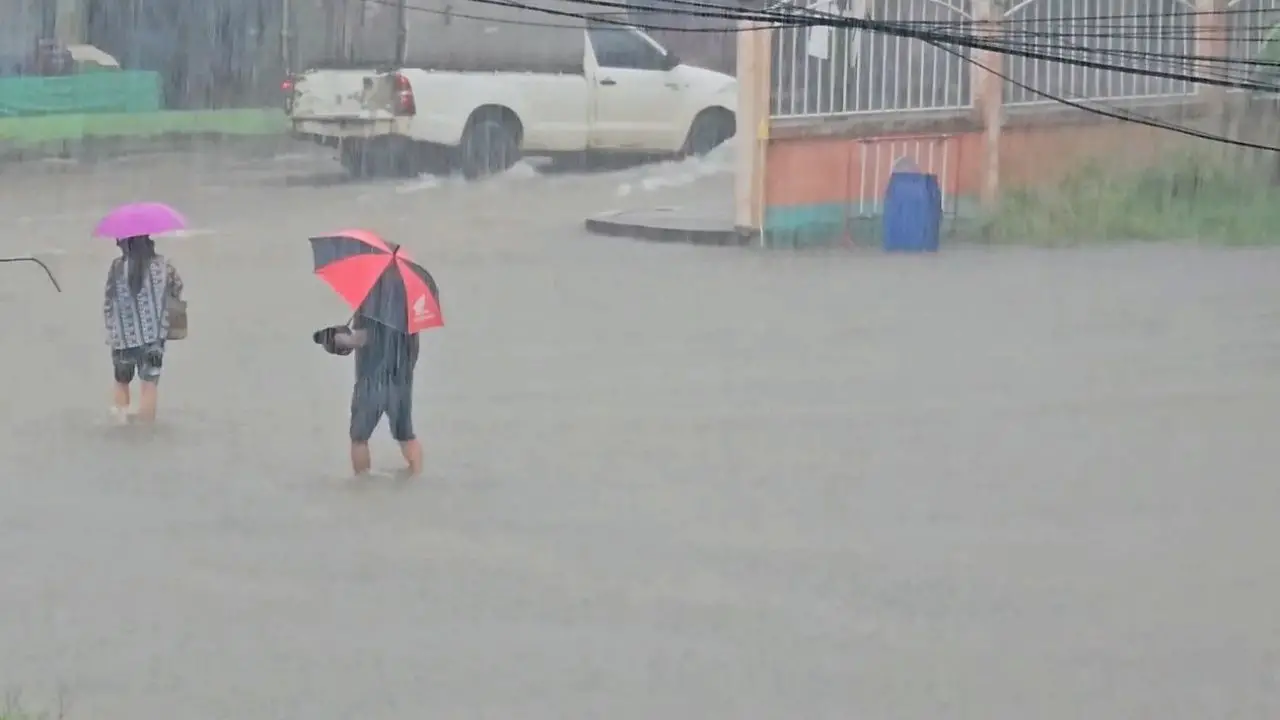 ประกาศฉบับสุดท้าย เตือน 7 จังหวัดภาคใต้ตอนล่าง ยังต้องรับมือ 'ฝนตกหนัก'