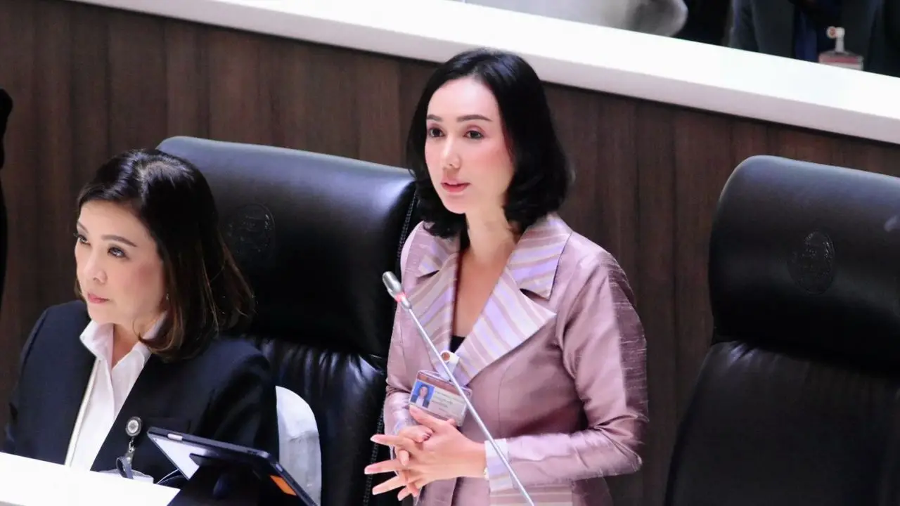 'ดร.หญิง' จี้ ทปอ. เลื่อนสอบพื้นที่น้ำท่วมภาคใต้ หวั่นสภาพจิตใจเด็กไม่พร้อม