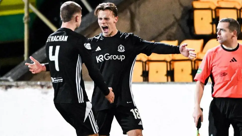 St Johnstone stunned & Rankin quits Hamilton - Scottish Cup round-up