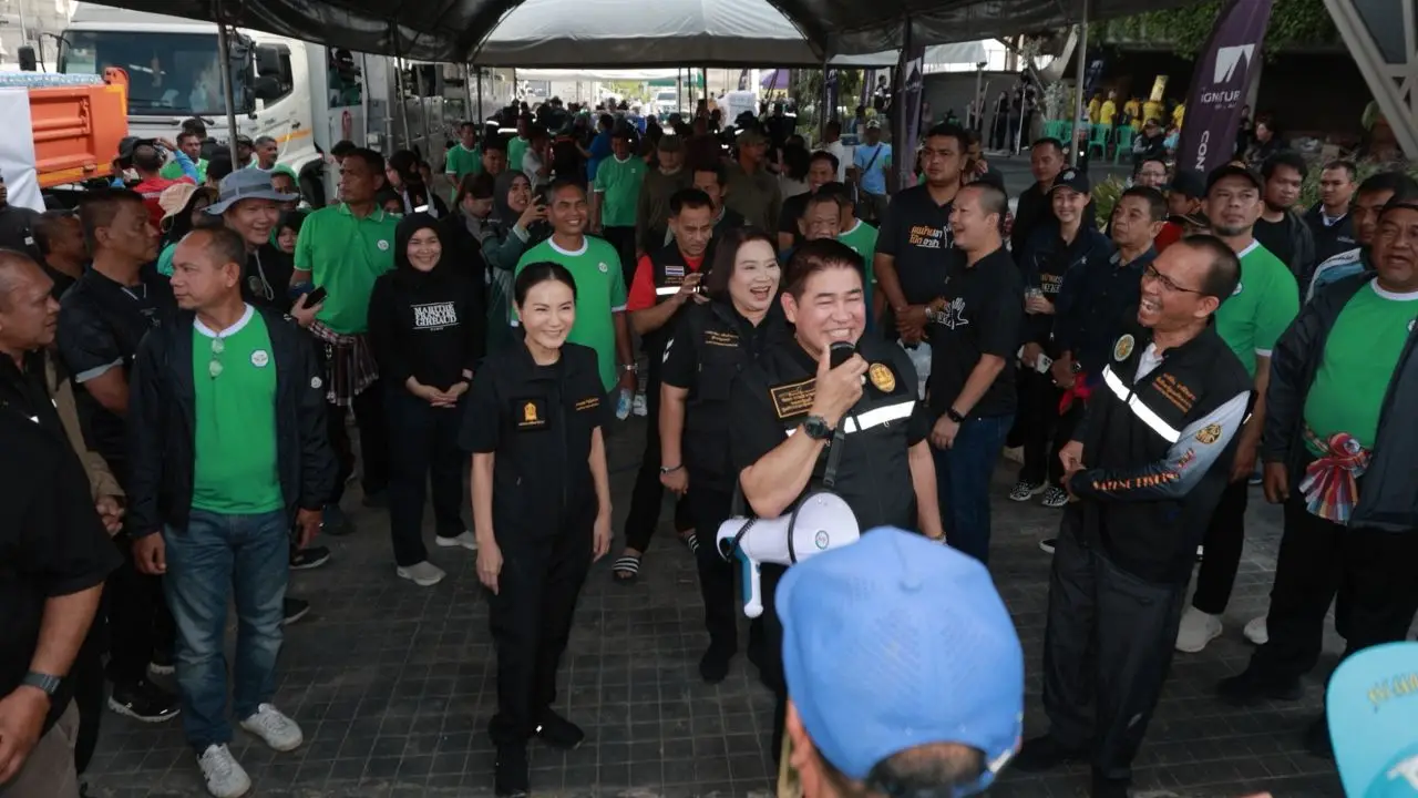 'ธรรมนัส' เร่งเคลียร์ขยะ-ฟื้นฟูหาดใหญ่ จวกภาค 9 โยกย้ายคนทุ่มเทช่วยประชาชน