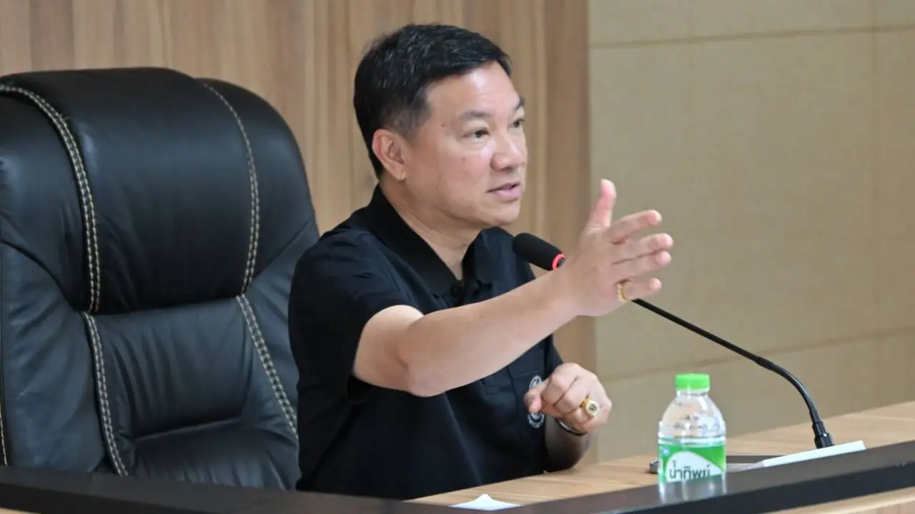 ปลัด มท. สั่งจัดเวรคีย์ข้อมูลขอรับเงินเยียวยา 9 พัน ตลอด 24 ชั่วโมง ย้ำเร่งให้เร็วที่สุด