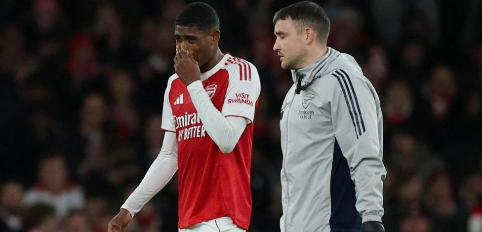 Arsenal's Mosquera could be out for at least six weeks