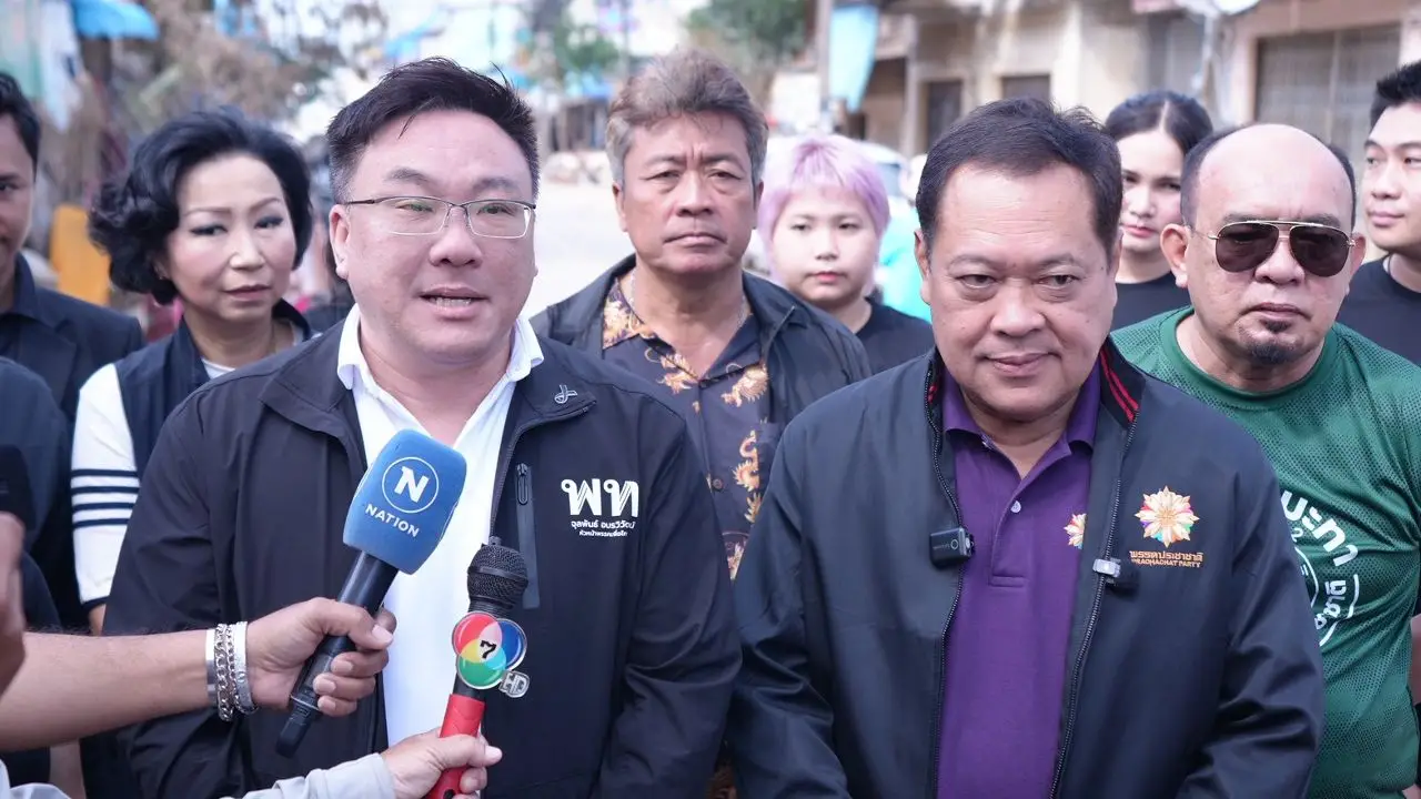 'จุลพันธ์' นำทีมเพื่อไทย ผนึก 'ประชาชาติ' ส่งอาสาสมัครเร่งฟื้นฟูหาดใหญ่
