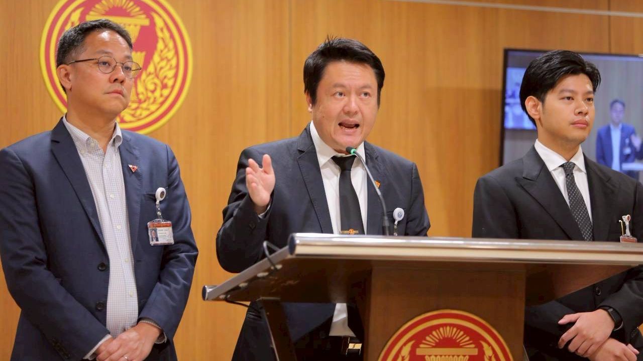'พรรคประชาชน' คัดค้าน รัฐบาลเร่งเปิดดีลแสนล้านซื้อคืนรถไฟฟ้า แนะรอรัฐบาลหลังเลือกตั้งเป็นผู้ตัดสิน