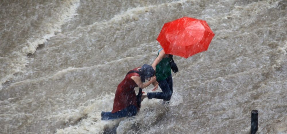 เตือนภาคใต้ฝนตกหนักถึงหนักมาก เช็กพื้นที่เสี่ยง 'น้ำท่วมฉับพลัน–น้ำป่าไหลหลาก'