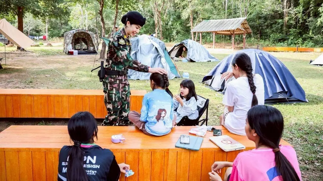 'ตั๊น จิตภัสร์' เยี่ยมผู้ได้รับผลกระทบชายแดนสระแก้ว มอบกำลังใจเจ้าหน้าที่อุทยานฯ