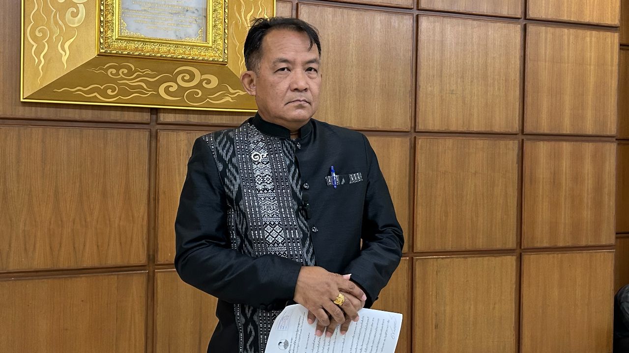 'ศรีสุวรรณ จรรยา' ร้อง กกต. สอบแก๊ง 'ธนาธร-ปิยบุตร' ครอบงำพรรคส้ม หลังร่วม 'ปิกนิก พรรคประชาชน'