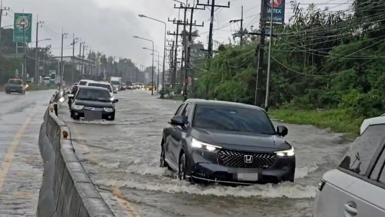 รัฐบาลเตือนประชาชน ฝนตกหนักต่อเนื่อง 2 วัน 'ยกธงเหลือง' 4 ชุมชน เทศบาลนครหาดใหญ่