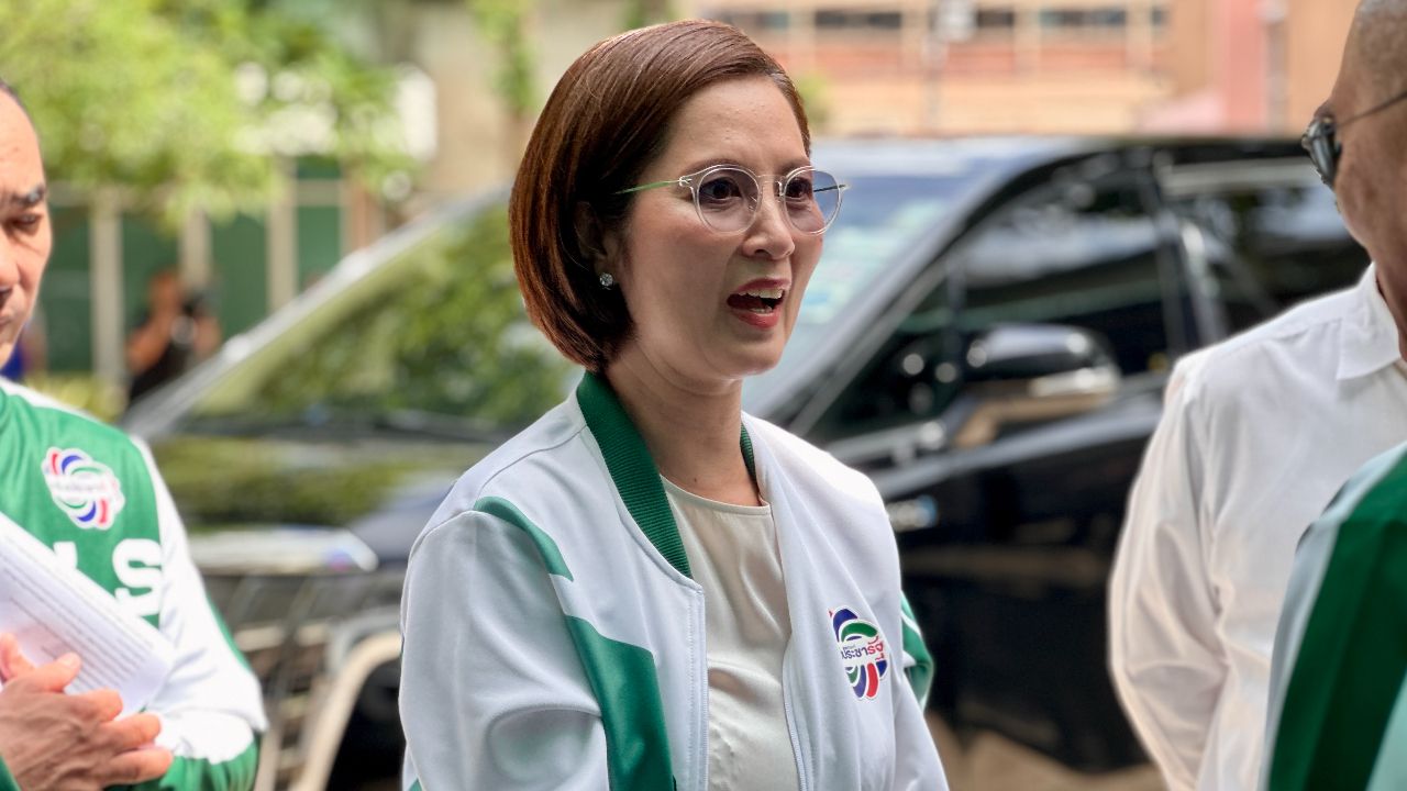 'ตรีนุช' ยันยังอยู่กับ พปชร. ยังไม่ไปไหน ข่าว 'ลุงป้อม' วางมือ รอฟังบ่ายนี้