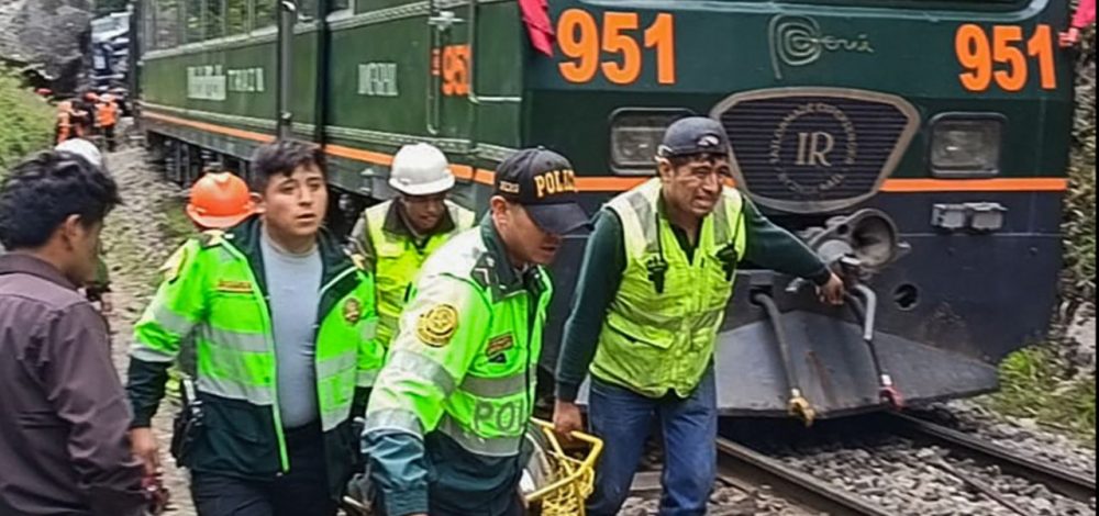 รถไฟท่องเที่ยวมาชูปิกชูชนประสานงา ดับ 1 เจ็บกว่า 40 ราย นักท่องเที่ยวนับร้อยติดค้าง