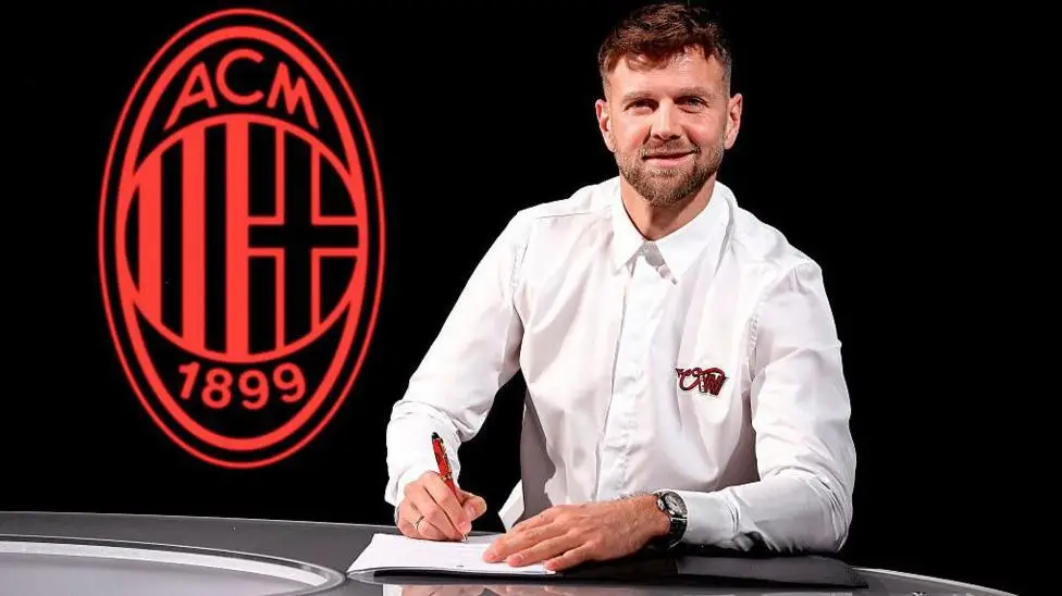 AC Milan sign West Ham striker Fullkrug on loan