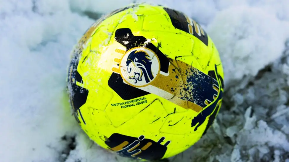 Two SPFL games off because of snow