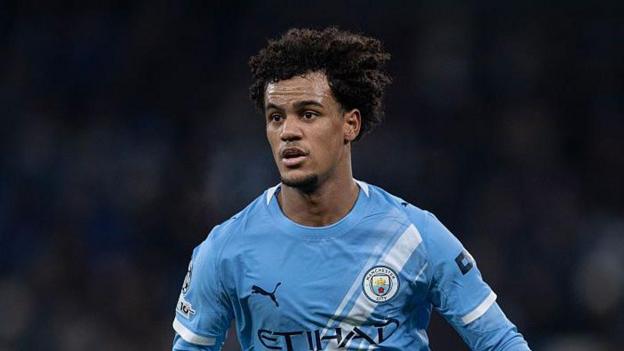 Fulham close to agreement for Man City winger Bobb