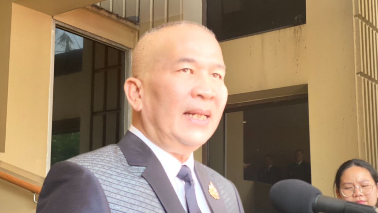 'รุทธพล' รับ สจ.เนย์ หนีออกนอกประเทศแล้ว อีกรายยังเปิดชื่อไม่ได้