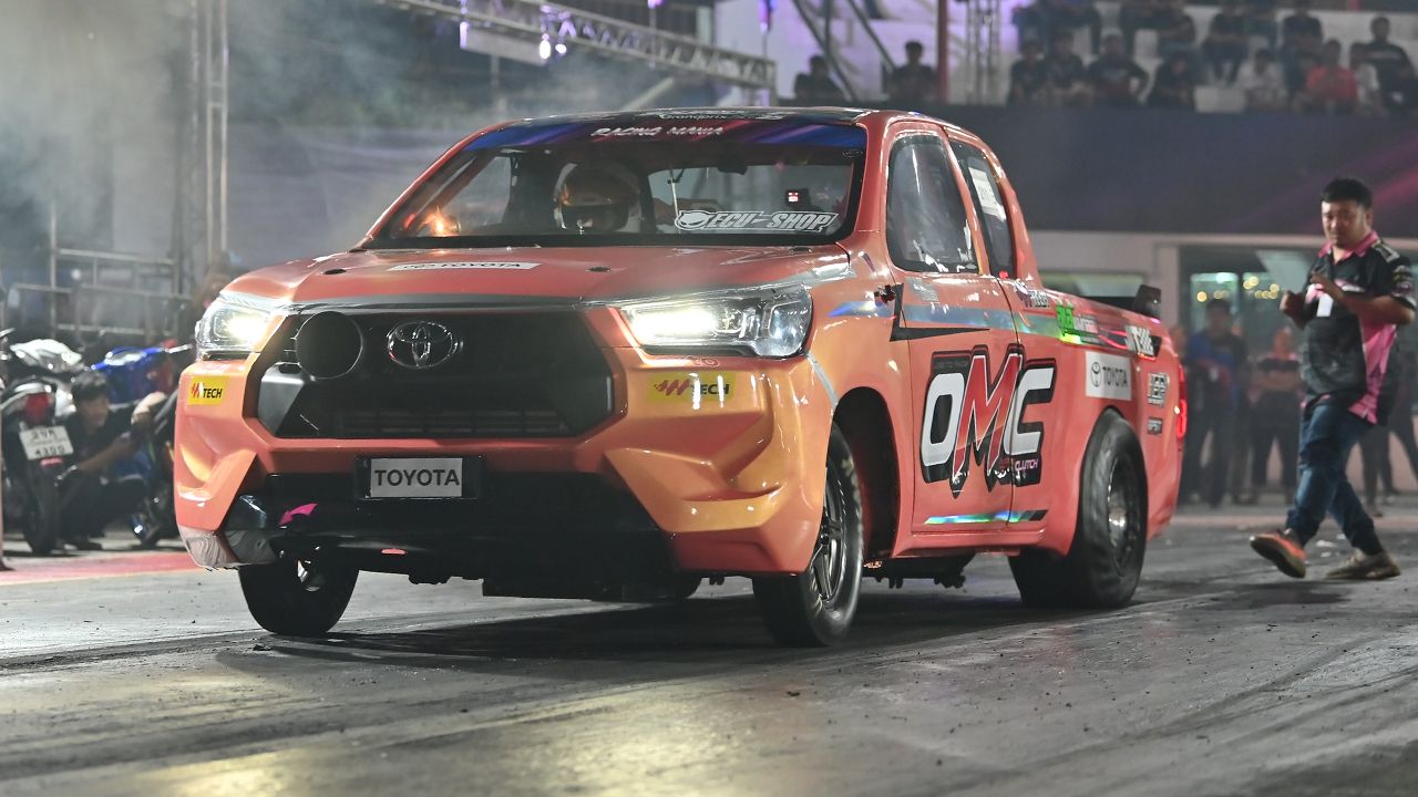 Toyota เผยความสำเร็จ Hilux REVO Racing Mania เพิ่มฐานคอมมูนิตี้ Drag Racing เพียบ