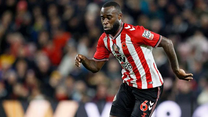 Liverpool in talks over Sunderland loanee Geertruida