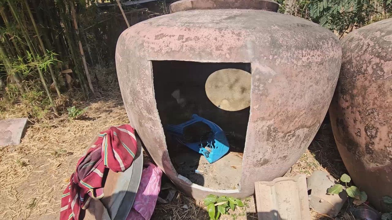 หนุ่มเปิดยูทูบดูวิธีดัดแปลง 'โอ่ง' เป็นที่อบสมุนไพร สุดท้ายขาดอากาศหายใจดับสลด